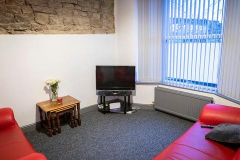 4 bedroom terraced house for sale, New Road, Lancaster