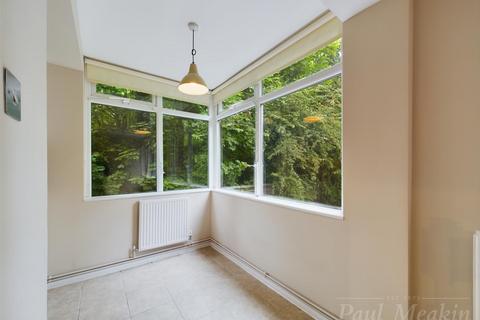 2 bedroom flat for sale, The Pines, Purley
