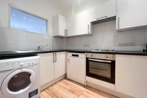 2 bedroom apartment to rent, Finchley Road, Swiss Cottage, NW3