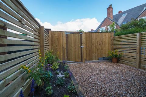 17 Weldon Road, Altrincham, WA14 4EJ