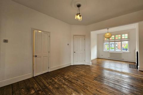 17 Weldon Road, Altrincham, WA14 4EJ