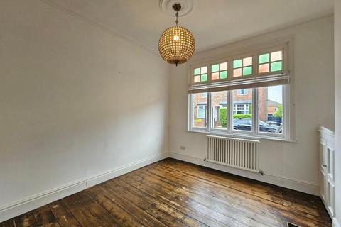 17 Weldon Road, Altrincham, WA14 4EJ