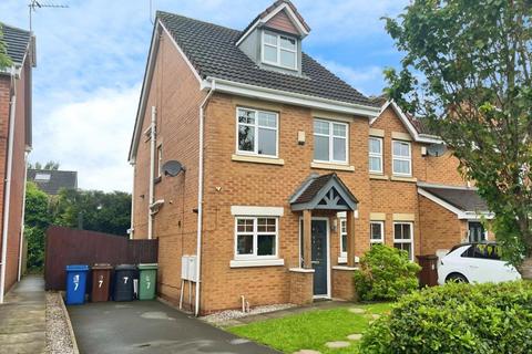4 bedroom semi-detached house for sale, Garden Vale, Leigh