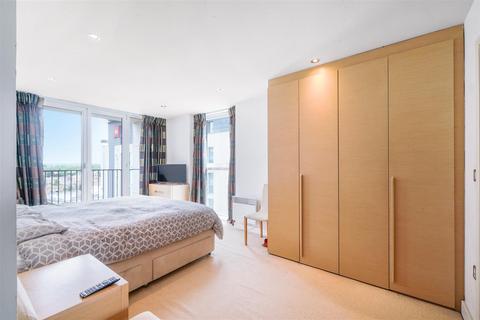 2 bedroom apartment for sale, Capital East Apartments, Royal Victoria Dock E16