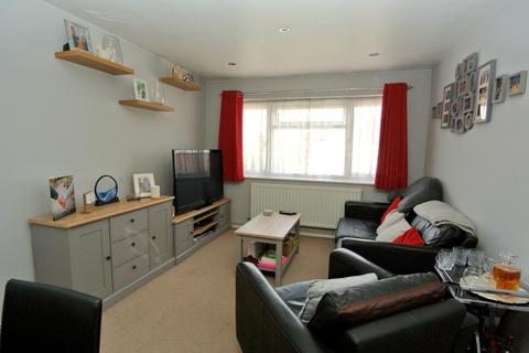 2 bedroom maisonette for sale, Feltham Hill Road, Ashford TW15