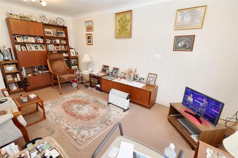 2 bedroom retirement property for sale, Barnet Lane, Elstree, Borehamwood