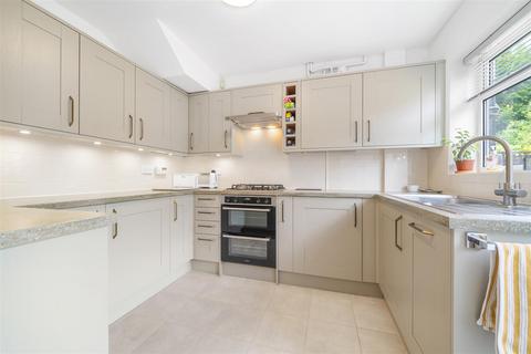 3 bedroom end of terrace house for sale, Parish Lane, Penge, SE20