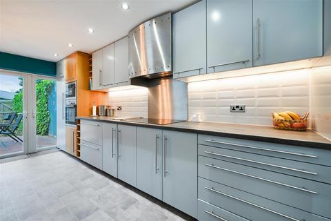 43 Gap Road, London, SW19 8JE