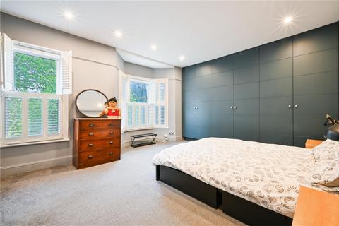 43 Gap Road, London, SW19 8JE