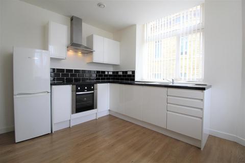 2 bedroom apartment to rent, 130 Sunbridge Road, Bradford