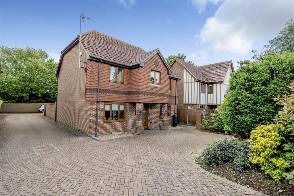 Ramsgate Road, Broadstairs 4 bed detached house for sale £540,000