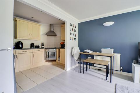 2 bedroom apartment for sale, Prince Avenue, Westcliff-on-Sea SS0