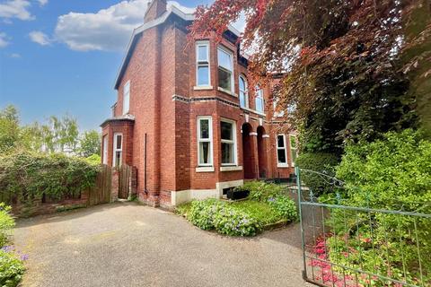 4 bedroom semi-detached house for sale, Glebelands Road, Sale