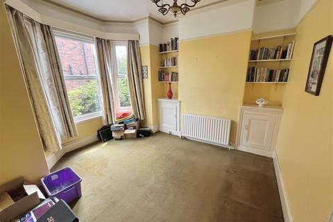 4 bedroom semi-detached house for sale, Glebelands Road, Sale