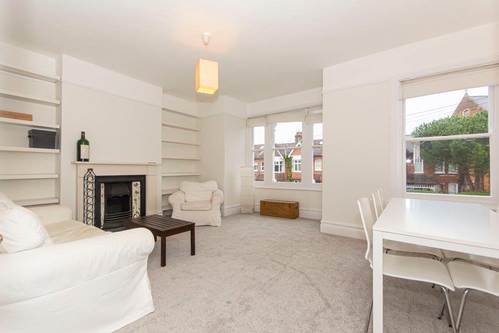 Telford Avenue, Streatham Hill SW2 3 bed flat to rent £2,750 pcm (£635 pw)