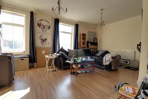 3 bedroom flat for sale, Edleston Road, Crewe