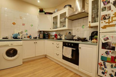 3 bedroom flat for sale, Edleston Road, Crewe