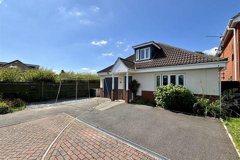 3 bedroom detached house for sale, Ash Gardens, Poole BH15