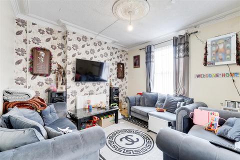 2 bedroom flat for sale, Vernon Road, Basford NG6