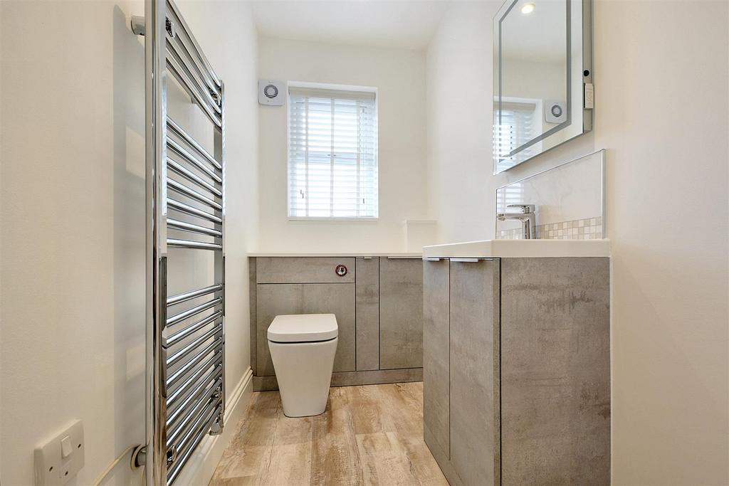 Cloak Room/WC
