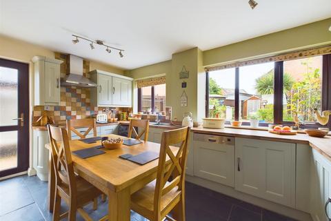 3 bedroom semi-detached house for sale, Springfield Glade, Malvern