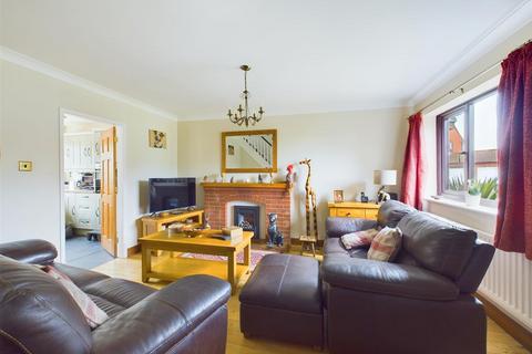 3 bedroom semi-detached house for sale, Springfield Glade, Malvern