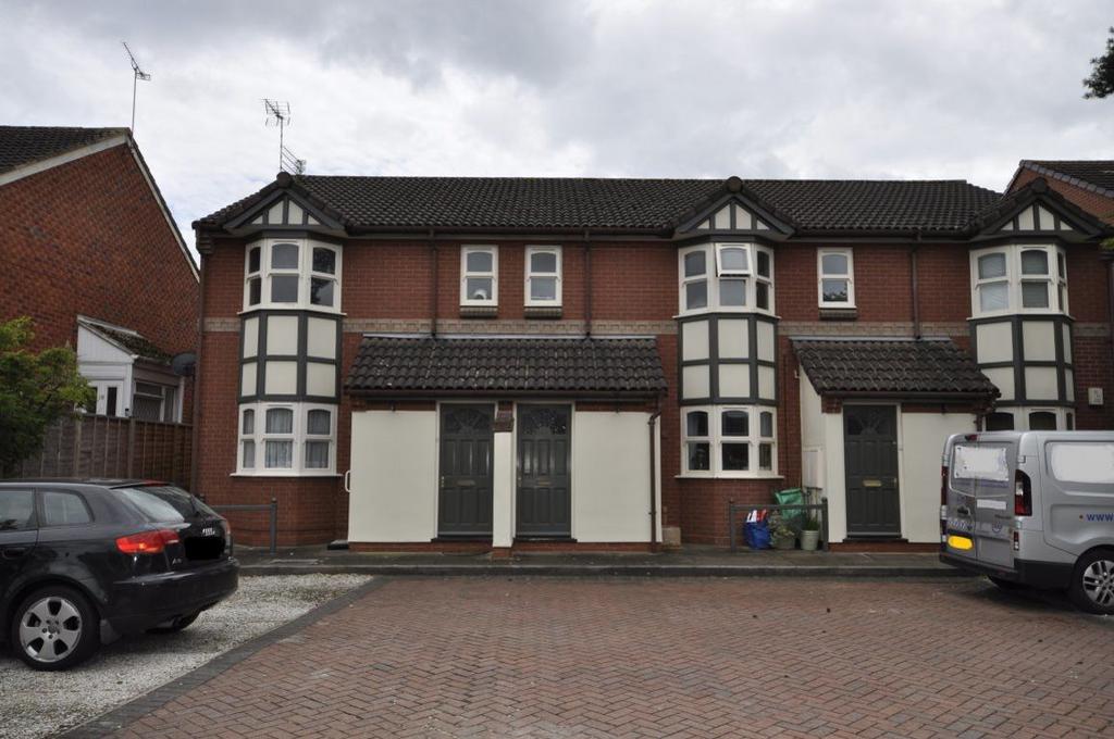 Dubarry Avenue, Kingswinford 1 bed flat £620 pcm (£143 pw)