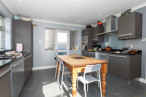 7 Havenside, Shoreham-by-sea, BN43 5LN