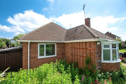 2 bedroom detached bungalow for sale, North End, Higham Ferrers, Rushden