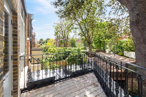 3 bedroom apartment to rent, Willow Road, Hampstead, NW3