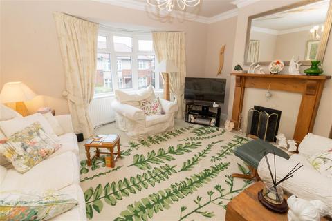 2 bedroom flat for sale, Ferndene Grove, Newcastle Upon Tyne