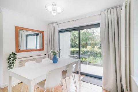 3 bedroom flat to rent, Willesden Lane, London, NW2