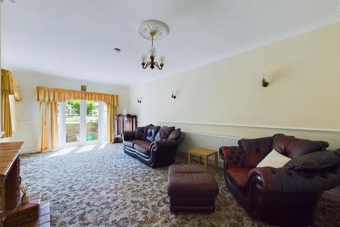 131 Littleheath Road, South Croydon, CR2 7SL