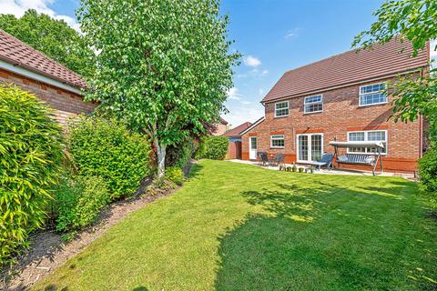 4 bedroom detached house for sale, Hartswood Close, Appleton