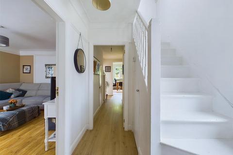14 Lower Barn Road, Purley, CR8 1HQ