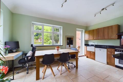 14 Lower Barn Road, Purley, CR8 1HQ