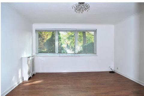 3 bedroom ground floor flat to rent, Shortlands Road, Bromley, BR2