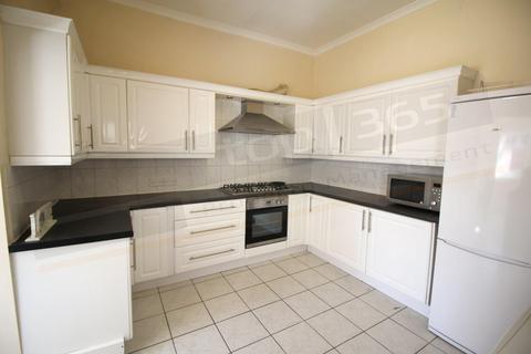 7 bedroom semi-detached house to rent, *£140pppw Excluding* Willoughby Avenue, Lenton, NOTTINGHAM NG7