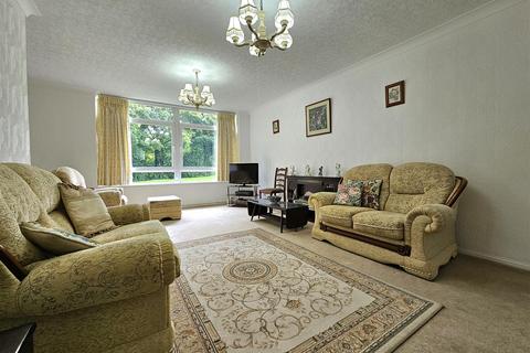 Flat 20, Sapphire Court Chelmscote Road, Solihull, B92 8BZ