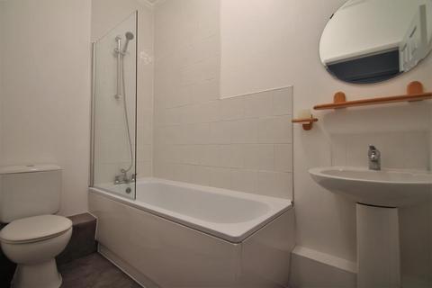 1 bedroom flat to rent, Kitchener Avenue, Gravesend
