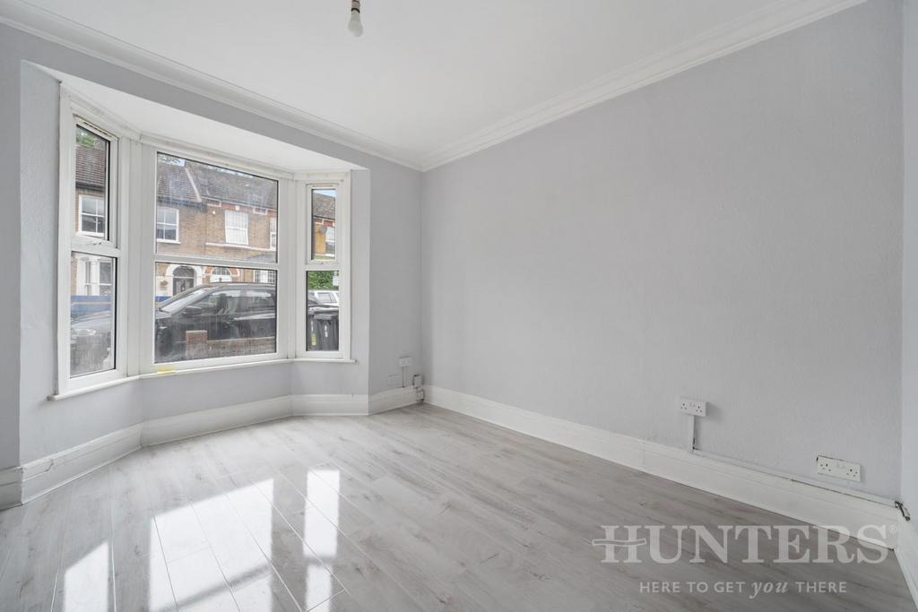 76 A Bruce Castle Road N17 8 NJ-3.jpg