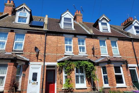3 bedroom terraced house to rent, Ethelbert Road, Folkestone