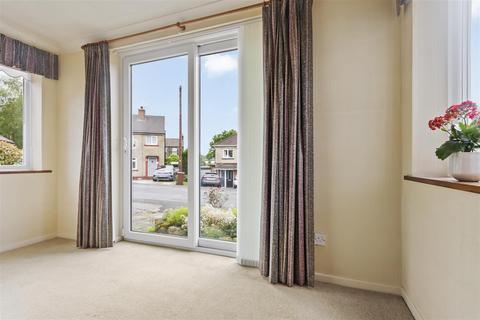 2 bedroom semi-detached house for sale, Greenacre Park, Leeds LS19