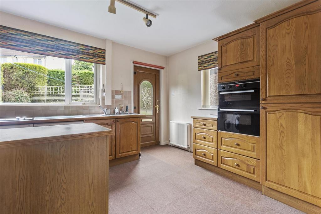 Fitted kitchen