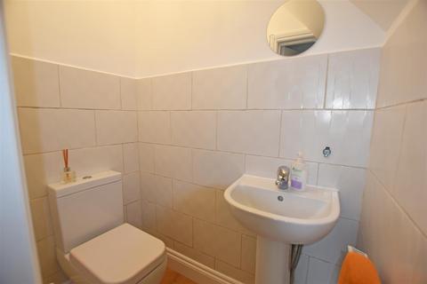 3 bedroom terraced house to rent, Linkfield Road, Isleworth Village