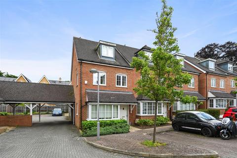 33 Damson Way, Carshalton, SM5 4AY