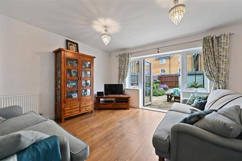 33 Damson Way, Carshalton, SM5 4AY