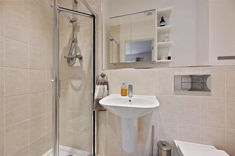 33 Damson Way, Carshalton, SM5 4AY