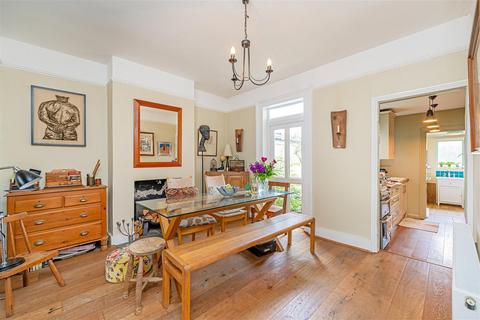88 Worple Road, Isleworth, TW7 7HU