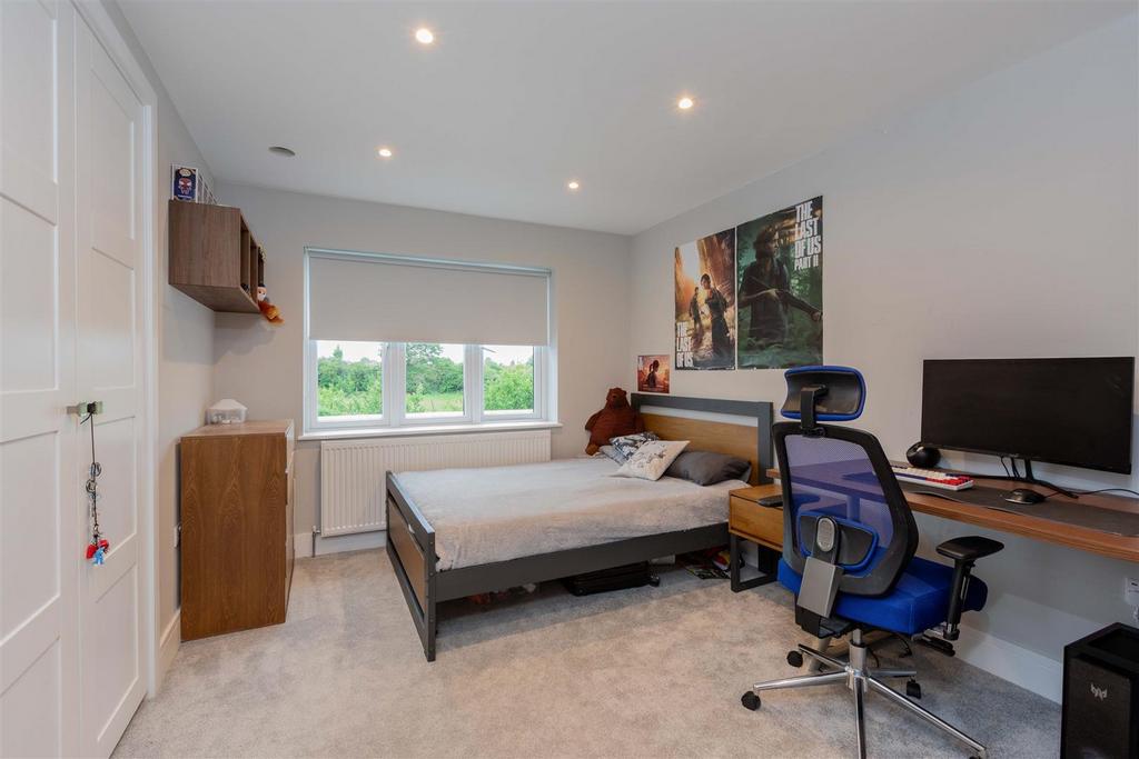 4 Oldway Lane-10.jpg